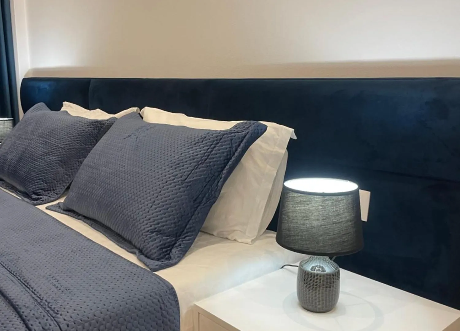 Sea & Lake View Villa 사밀 게스트하우스