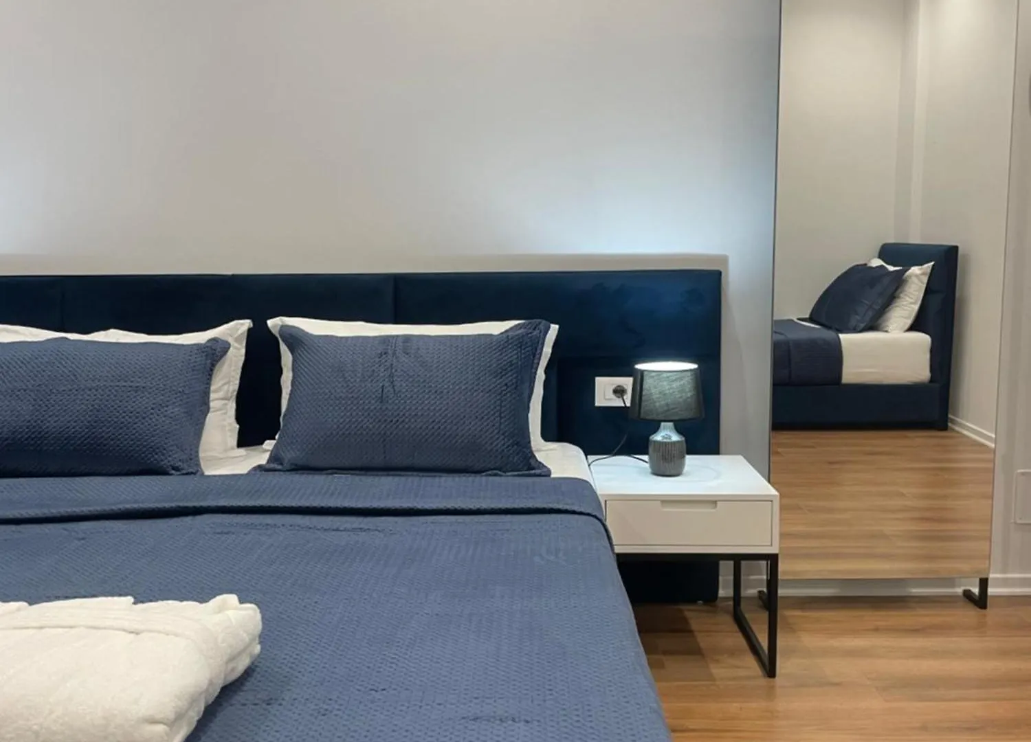 게스트하우스 Sea & Lake View Villa 사밀